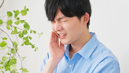 マウスピース矯正って痛いの?