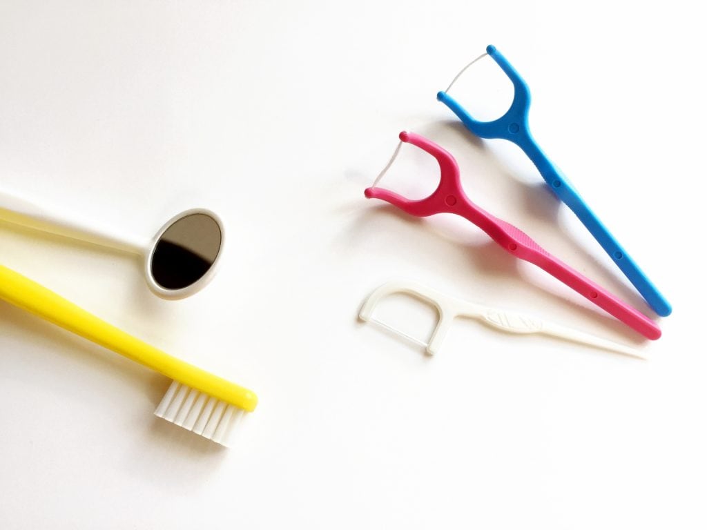 歯科矯正中は電動歯ブラシは使えるの？