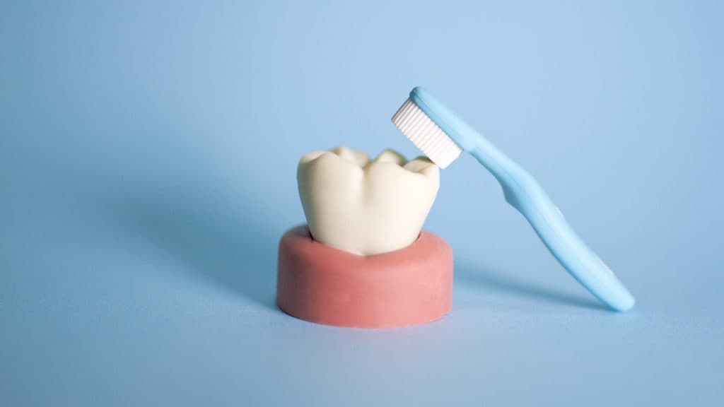 歯科矯正のワイヤーの材質はどんなものが選べるの？