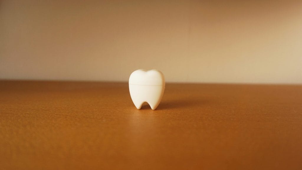ホワイトニングしたら歯が痛い状態になるのはなぜ？