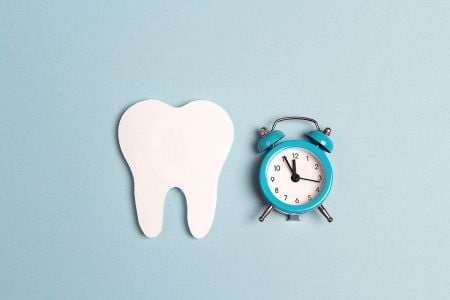 抜歯矯正のほうが非抜歯矯正より期間が長くかかる