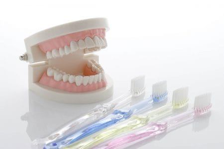 歯のクリーニングPMTCの料金｜歯科でかかる費用や保険について説明