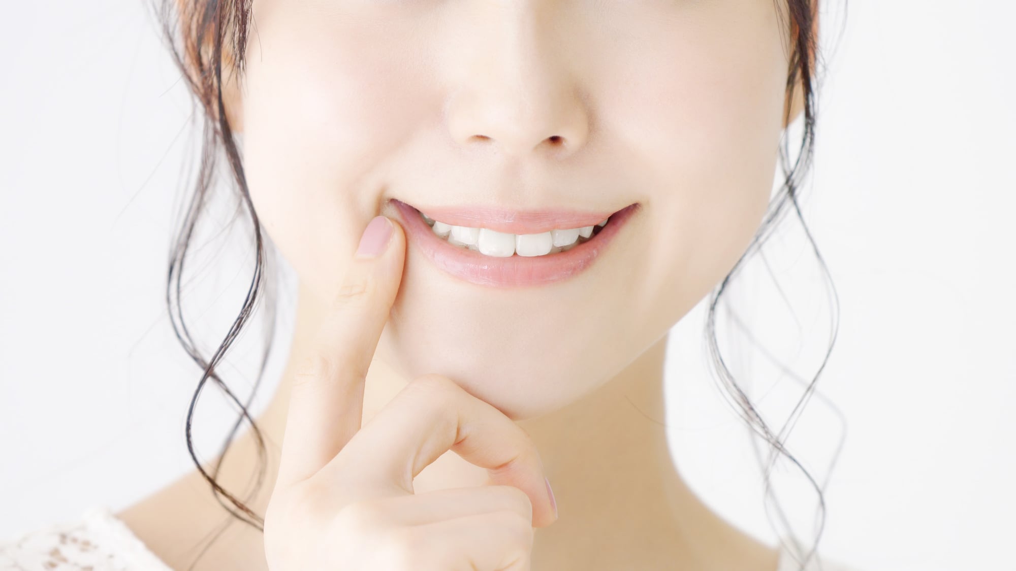 歯並びが悪い原因や放置するリスクとは？治療法や症例を紹介